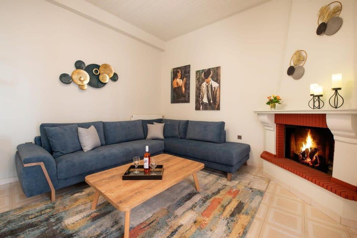 Dolce Favola Nomad Casa - Kalamata'S City Getaway Eksteriør billede